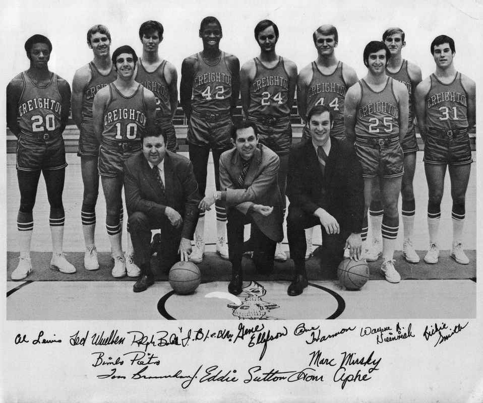 1971-72 Men's Basketball Team Photo