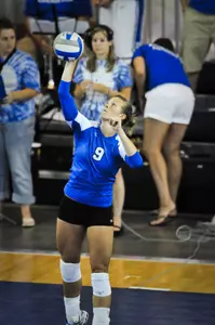 Volleyball Trumps Aces on Senior Day, 3-1