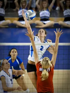 Volleyball Closes First Half of MVC With Trips To UE, SIU
