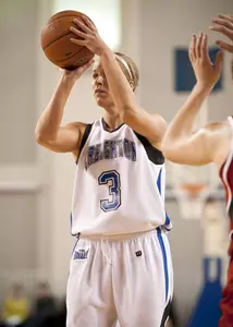 Bluejays Shoot Past Braves 72-50 in Women's Basketball