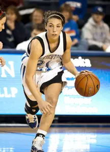Women's Basketball Wallops Lady Bears, 68-56