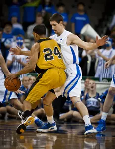 Men's Basketball Hosts Evansville on Saturday