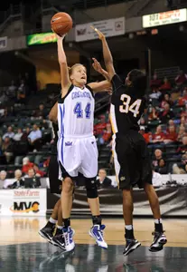 Women's Basketball Opens Season in North Carolina This Weekend