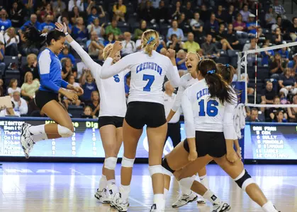 Volleyball To Challenge No. 11 UNI In Valley Tournament Final