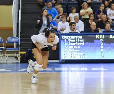 Volleyball Wins Battle of the Birds in Four Sets at Illinois State