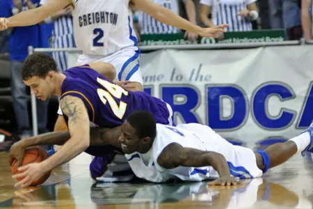 Men's Basketball Hosts Bradley on Wednesday