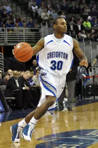 Men's Basketball Shuffles Past Bradley, 81-68