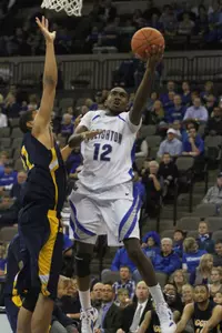 Men's Basketball Takes on Iowa on Sunday in Des Moines