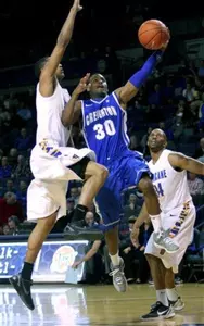 Men's Basketball Blows Out Hurricanes, 83-64