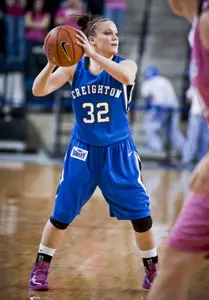 Women's Basketball Looks to Bounce Back at Missouri State Sunday