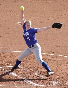Softball Falls 8-0 at No. 4 Arizona