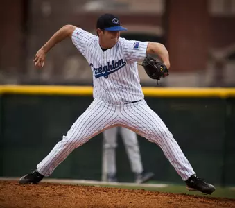 Baseball Snaps Skid With 3-2 Win Over Evansville