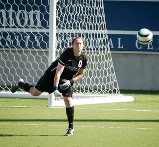 Women's Soccer Continues MVC Play at Evansville