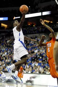 Men's Basketball Falls at Evansville