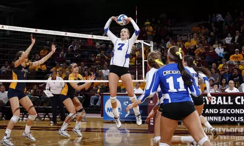 Volleyball's Browning & Bober Named To AVCA's All-Region Team