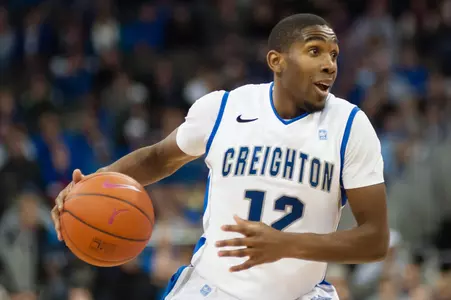 Men's Basketball Hosts SIU on Tuesday