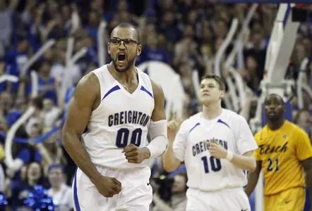 Young's Buzzer-Beater Bests Long Beach State, 81-79