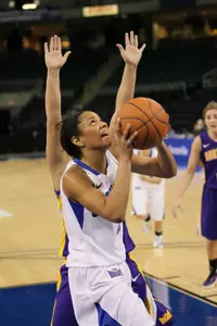 Women's Basketball Faces Lady Bears in Semifinals