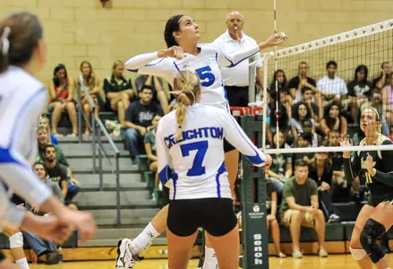 Browning Leads Volleyball To USF Invitational Title
