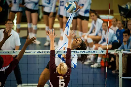 Volleyball Off To Best Start Ever After 3-1 Win vs. USD