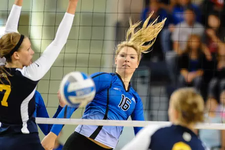 Volleyball Hosts St. John's & Seton Hall For First Time