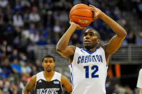 Men's Basketball Heads to Philly For Road Test at Saint Joseph's