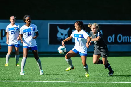 Jara Posts Two Goals in Women's Soccer 6-0 Rout of New Mexico State