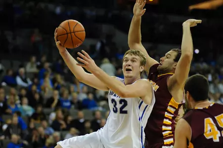 Wire-to-Wire Win Pushes Men's Basketball Past Chicago State