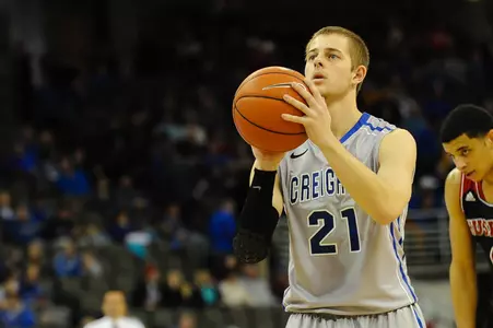 Men's Basketball Tops North Carolina Central, 65-45