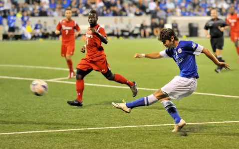 No. 6 Men?s Soccer Visits St. John?s on ESPN3 Wednesday Night