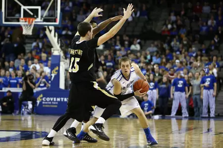 Men's Basketball Tops Central Arkansas, 104-77, in Opener