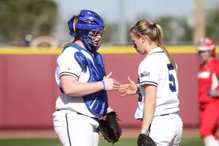 Softball Opens MVC Play with Doubleheader Split at Evansville