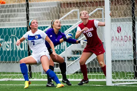 Corder's Header Lifts Women's Soccer Over Montana, 2-1 (OT)