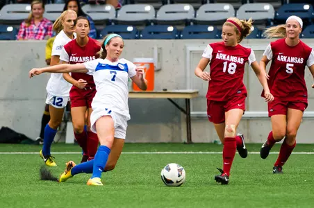 Women's Soccer Glides By Vandals, 6-1