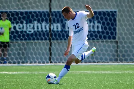 Men?s Soccer Blanks Drake 2-0