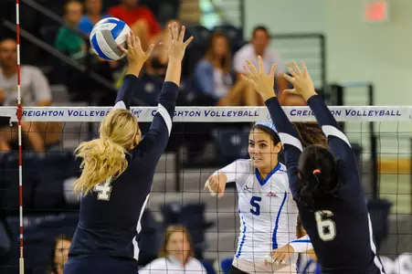 No. 19 Volleyball Sweeps UNC in Home Opener