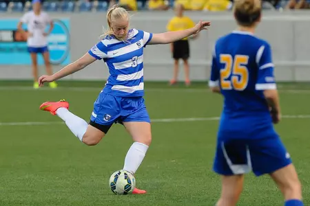 Women's Soccer Tops South Dakota, 1-0, on Sachau's Late Goal