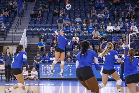 Volleyball Sweeps Providence For Ninth Straight Win