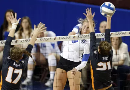 Volleyball Drops NCAA Opener to Oregon State