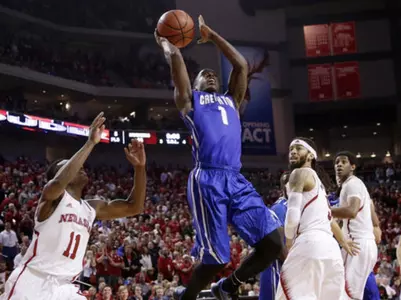 Men's Basketball Drops First Home Game in OT, 71-67