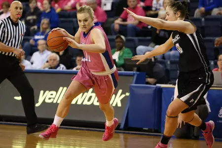 Creighton WBB Drops Tough Game at Marquette, 73-71
