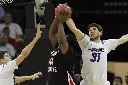 Men's Basketball Seeks Sweet 16 Berth vs. Baylor on Sunday