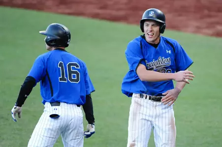 Warren Tames Bulldogs in 8-1 Win for Baseball