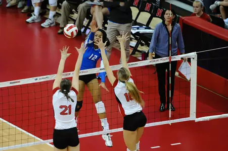 Volleyball Falls in Four Sets at No. 9 Nebraska