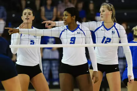 Volleyball Wins Ninth Straight With Victory at Butler