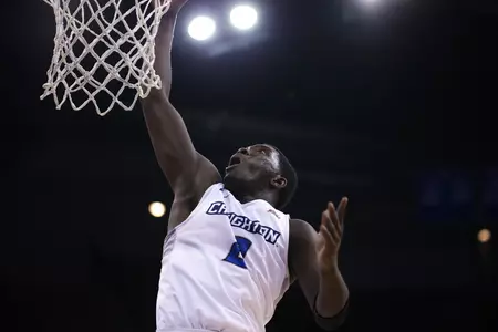 Despite Furious Finish, Men's Basketball Falls to Loyola 68-65 Image