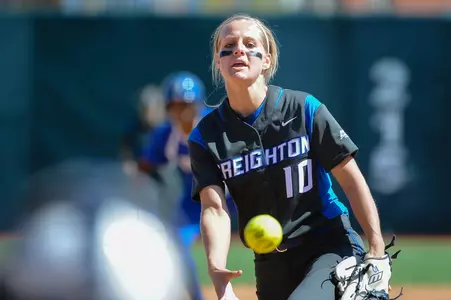 Softball's 9-2 Win Gives St. John's First BIG EAST Loss of 2015