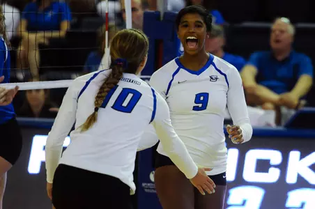 Volleyball Heads to Cedar Falls For UNI Tournament