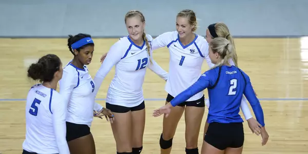 Volleyball huddle vbhuddle team celebrate celebration