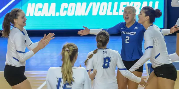 volleyball huddle vbhuddle